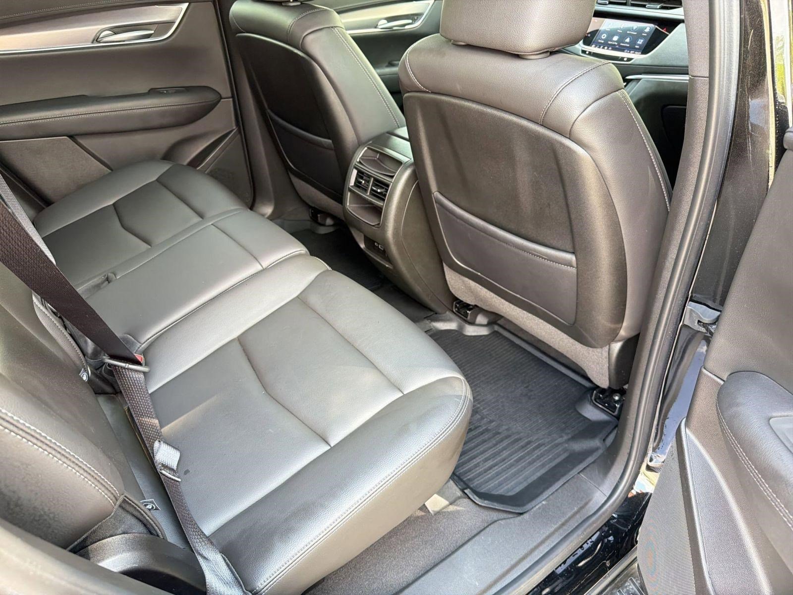 Certified 2025 Cadillac XT5 Luxury w/ LPO, Floor Liner Package FWD image 30