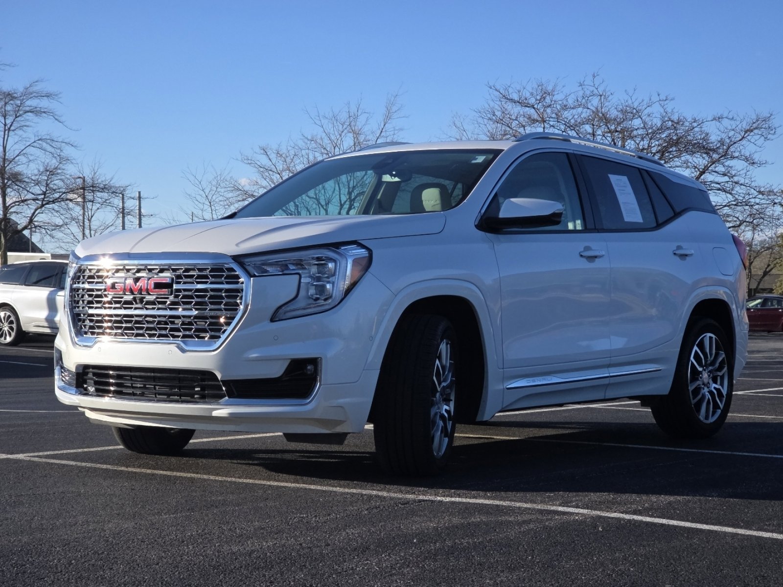 Used 2024 GMC Terrain Denali w/ Denali Premium Package image 16