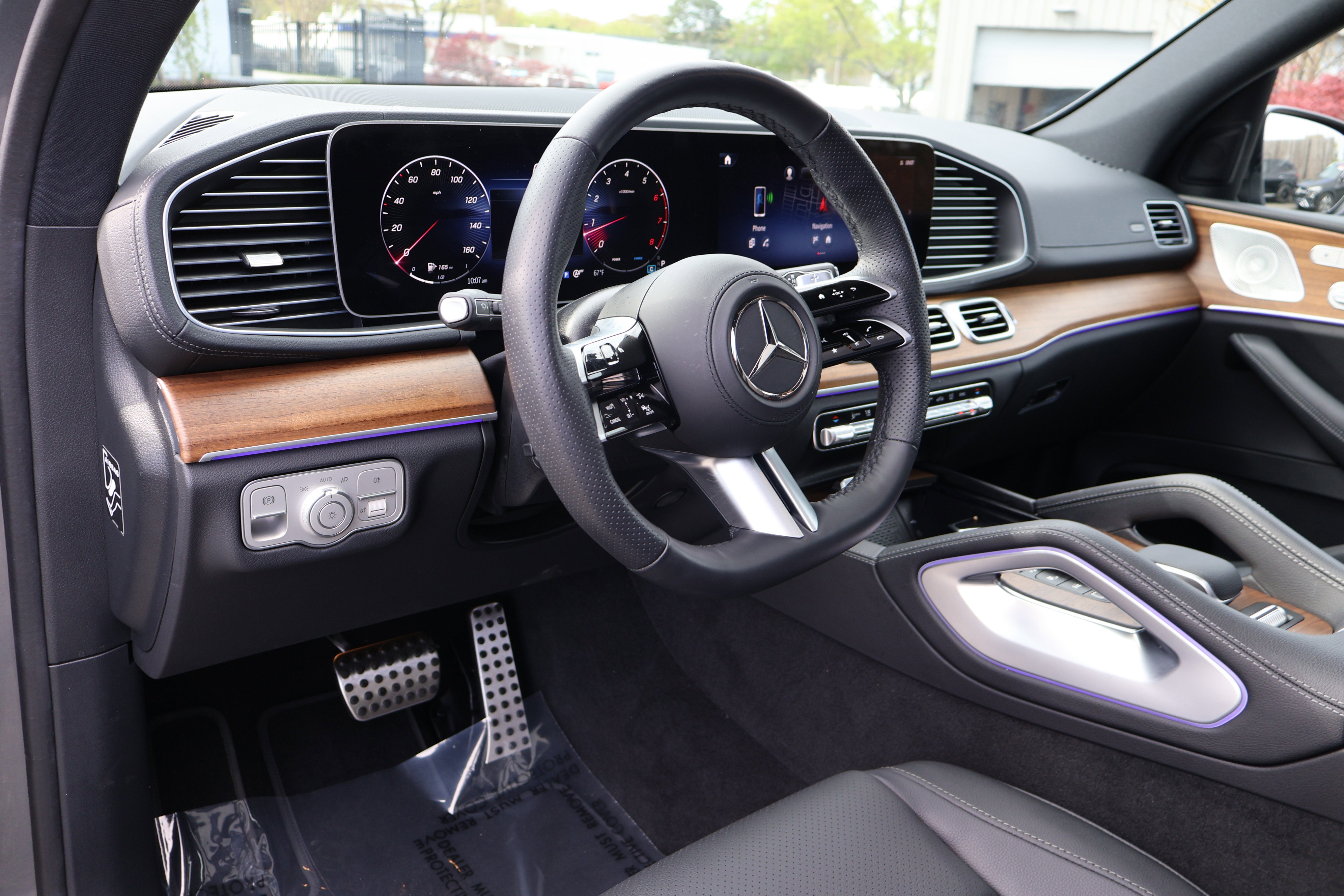 Used 2025 Mercedes-Benz GLS 450 4MATIC image 12