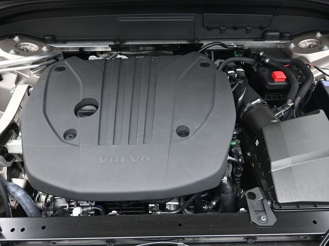 Used 2026 Volvo XC60 B5 Plus w/ Protection Package Premier image 32
