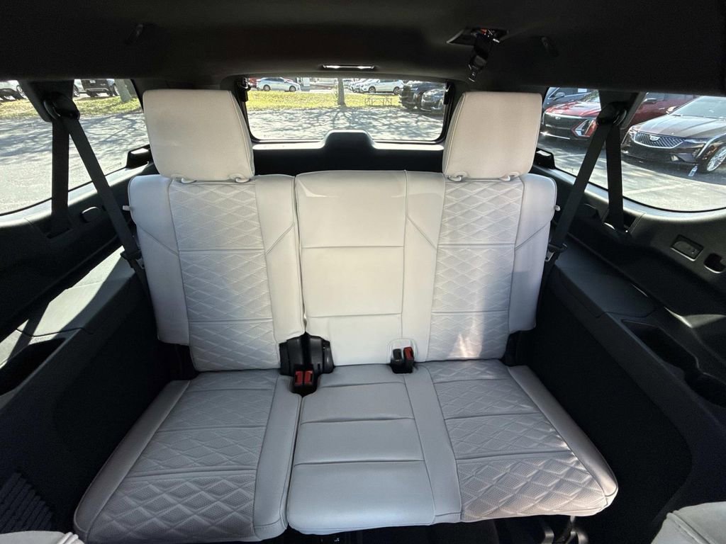 New 2026 Cadillac Escalade ESV Platinum Sport w/ LPO, ONYX Package image 18