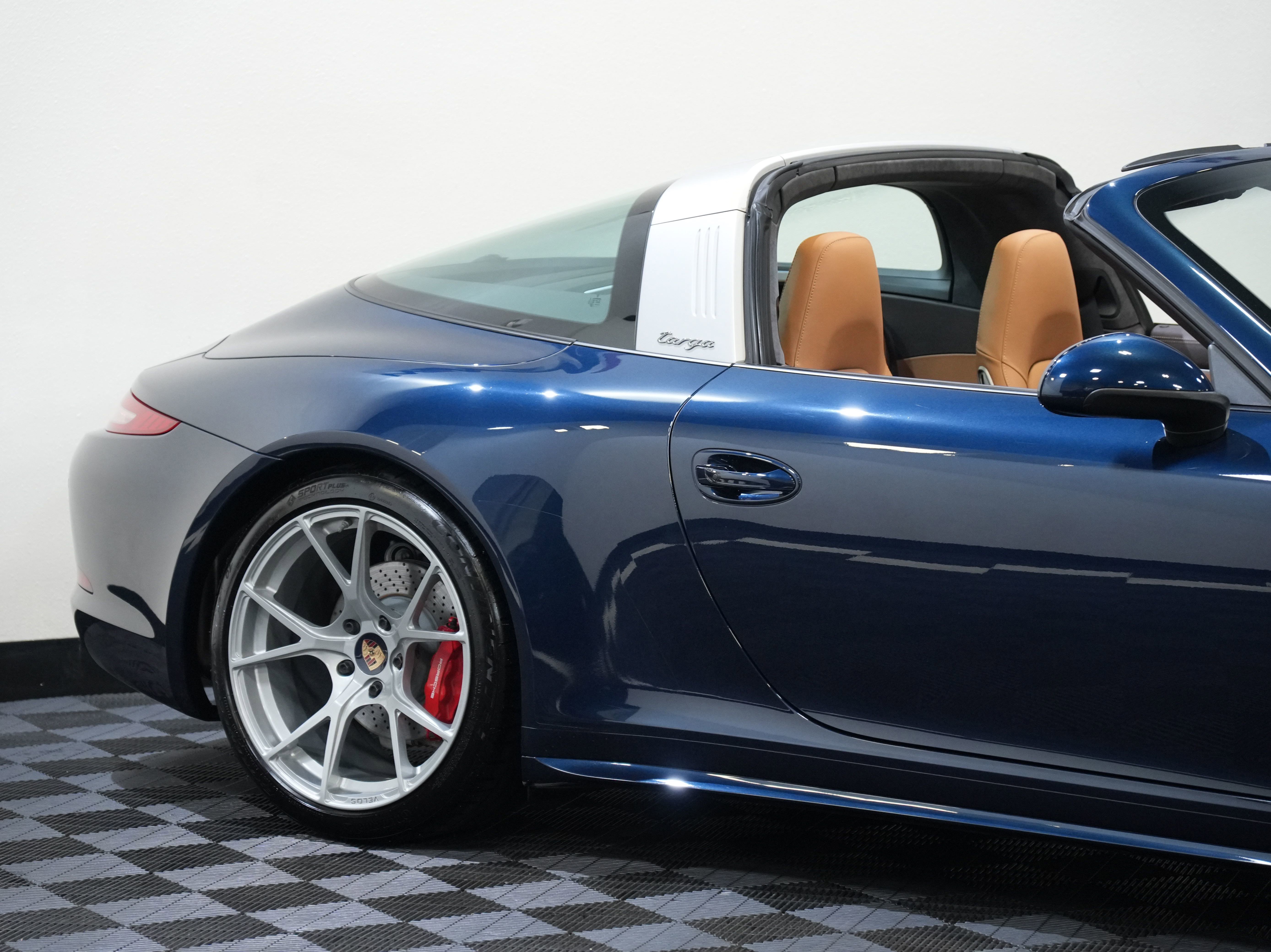 Used 2016 Porsche 911 Targa 4S AWD/4WD image 15