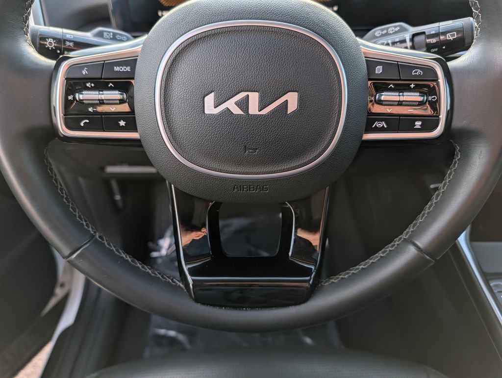 Used 2025 Kia Sorento S w/ Panoramic Sunroof Package image 25