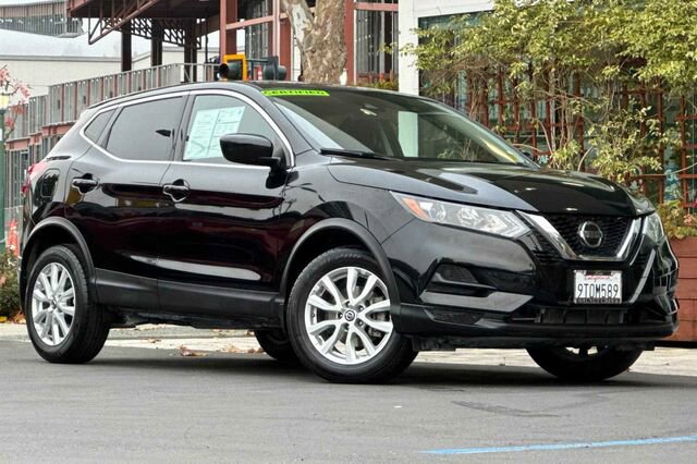 Used 2020 Nissan Rogue Sport S w/ Appearance Package image 2