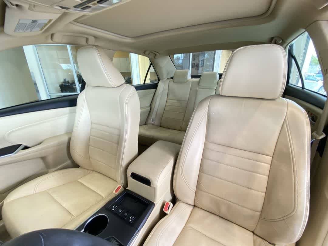 Used 2015 Toyota Camry XLE w/ Moonroof Package FWD image 14