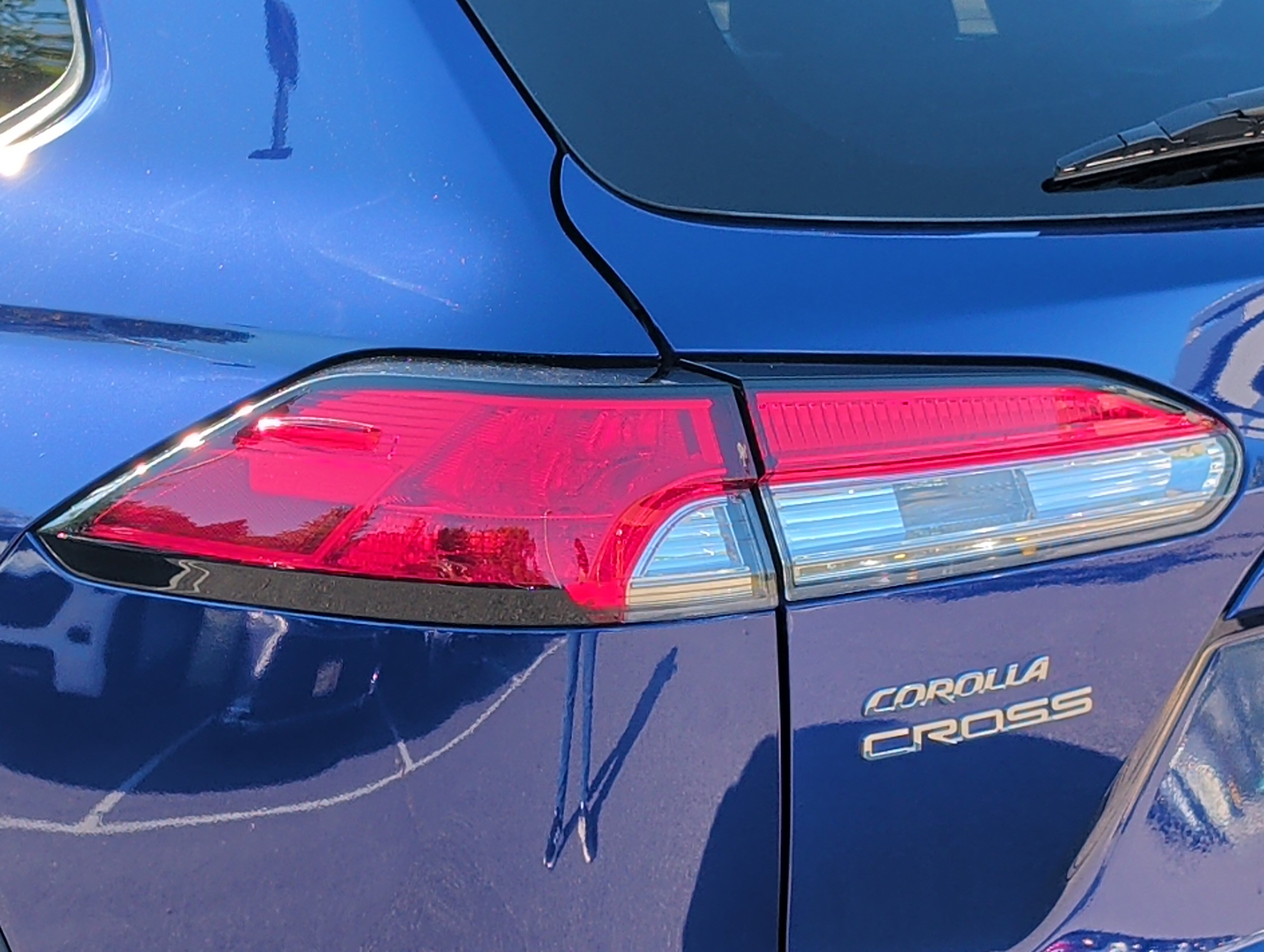Certified 2023 Toyota Corolla Cross LE w/ Moonroof Package AWD/4WD image 17