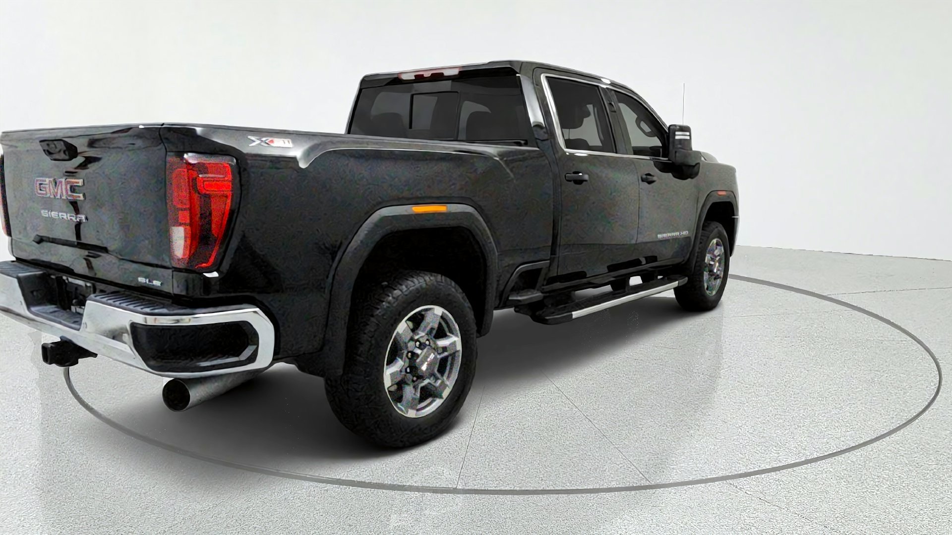 Used 2025 GMC Sierra 2500 SLE w/ SLE Value Package; AWD/4WD image 5