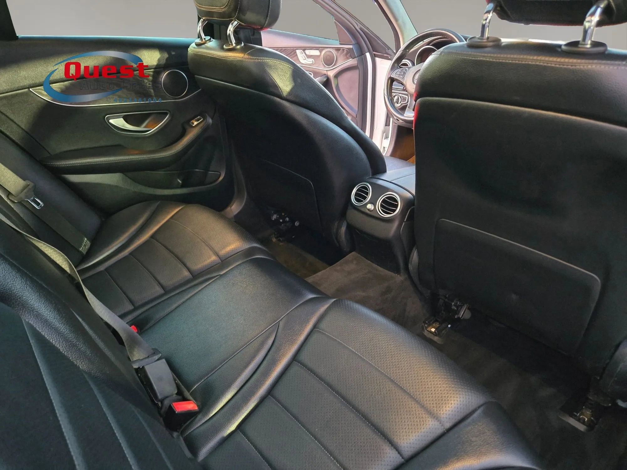 Used 2017 Mercedes-Benz C 300 4MATIC Sedan image 53