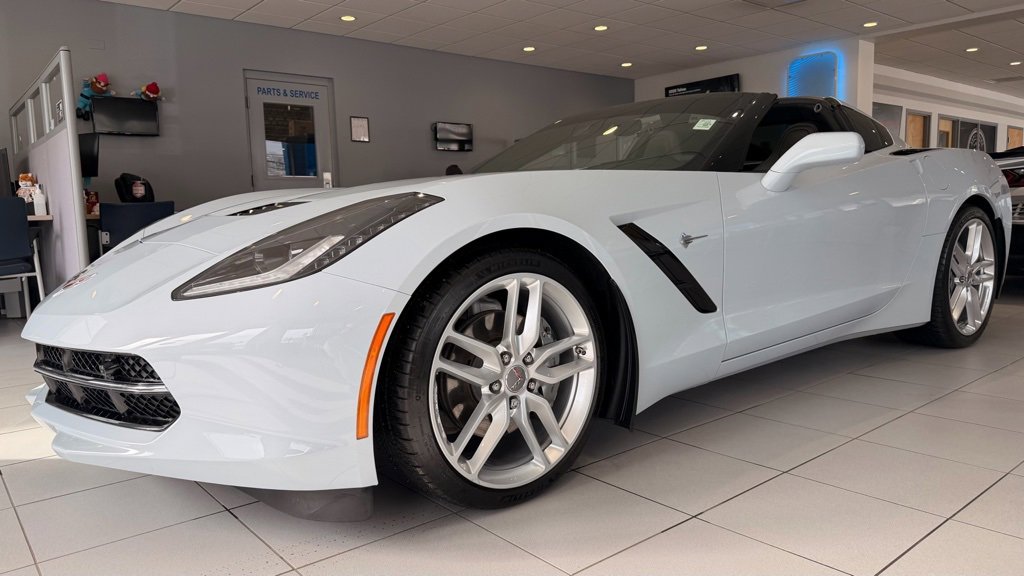 Used 2019 Chevrolet Corvette Stingray Coupe w/ 2LT Preferred Equipment Group image 4