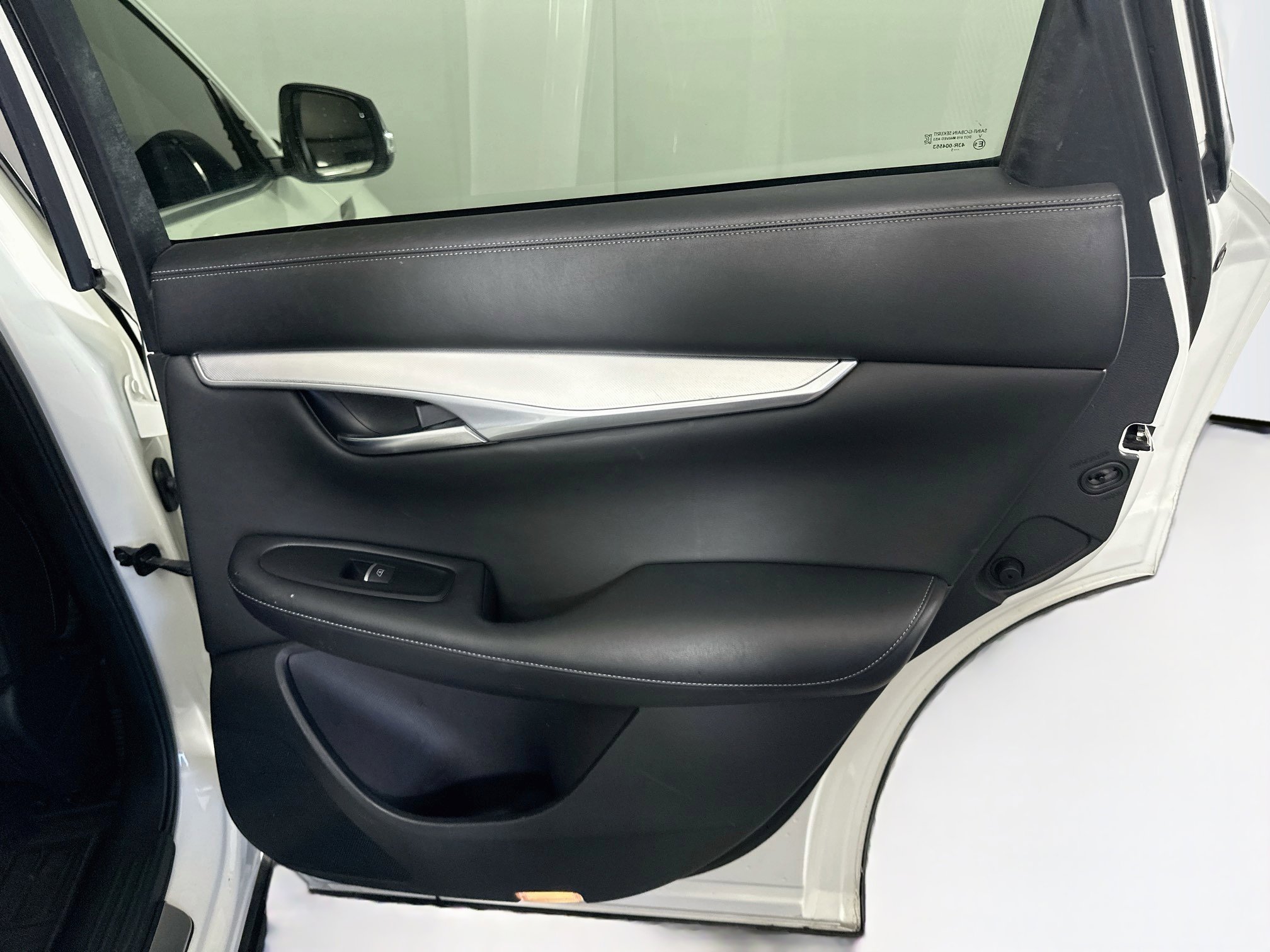 Used 2021 INFINITI QX50 Luxe w/ Appearance Package FWD image 31