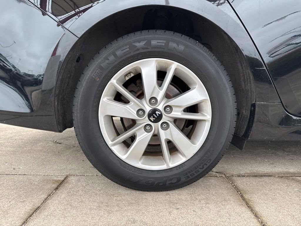 Used 2016 Kia Optima LX image 27