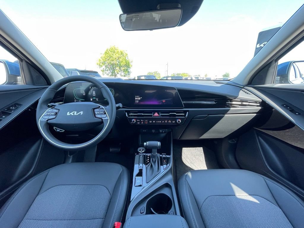 New 2026 Kia Niro EX FWD image 28