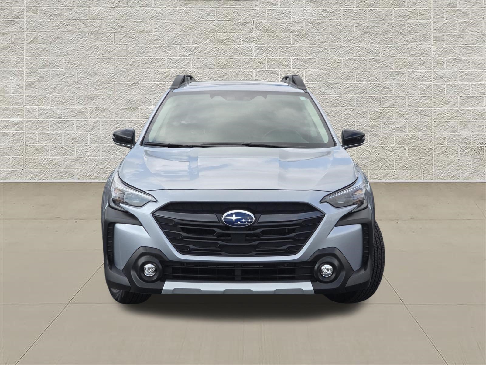 Certified 2025 Subaru Outback Limited AWD/4WD image 2