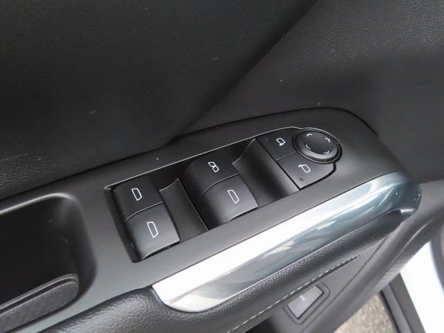 Used 2025 Chevrolet Traverse LT AWD/4WD image 12