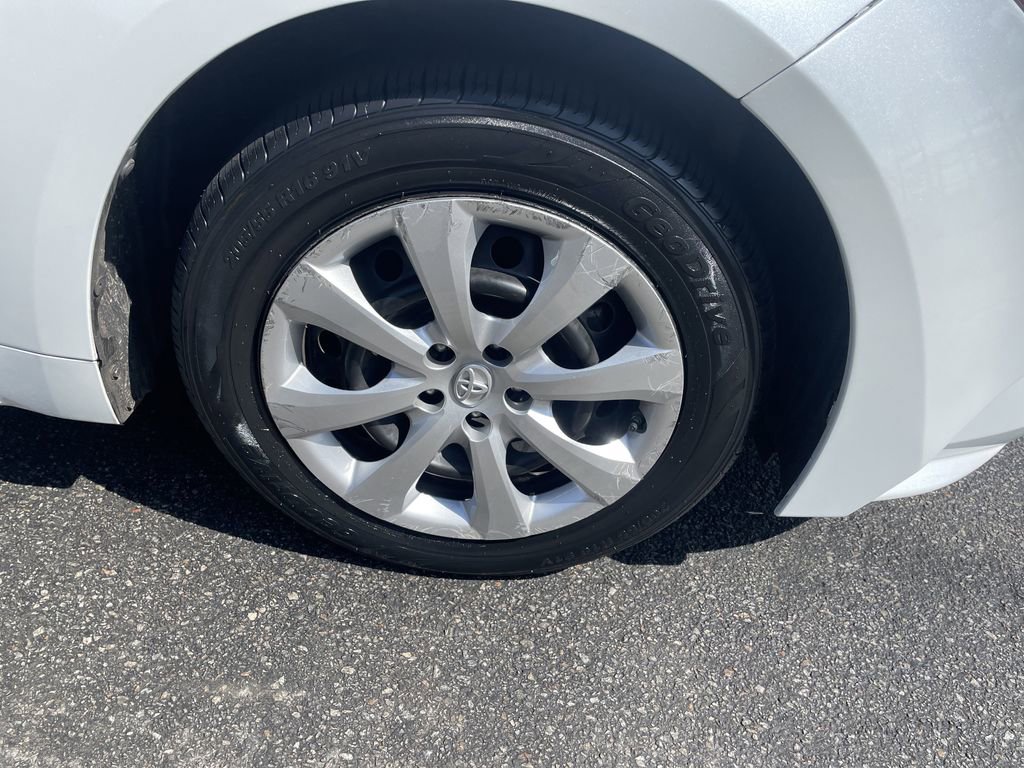 Used 2022 Toyota Corolla LE FWD image 11