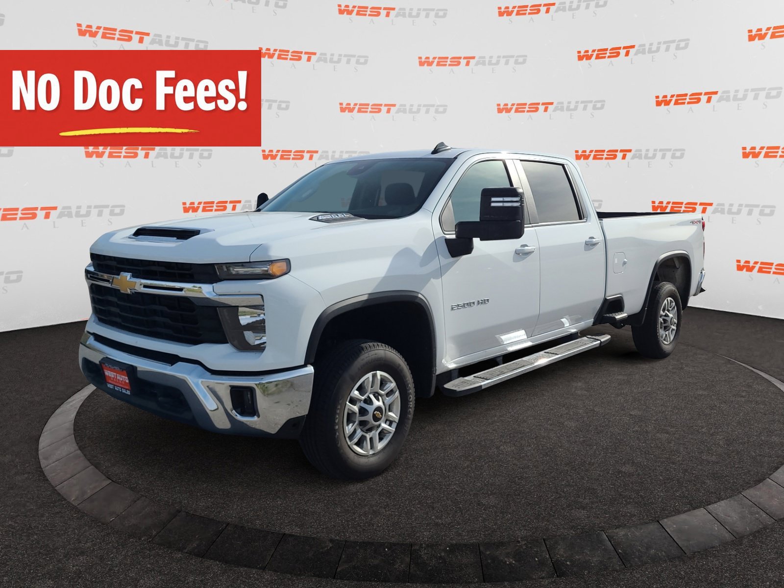 Used 2025 Chevrolet Silverado 2500 LT w/ Convenience Package AWD/4WD image 1