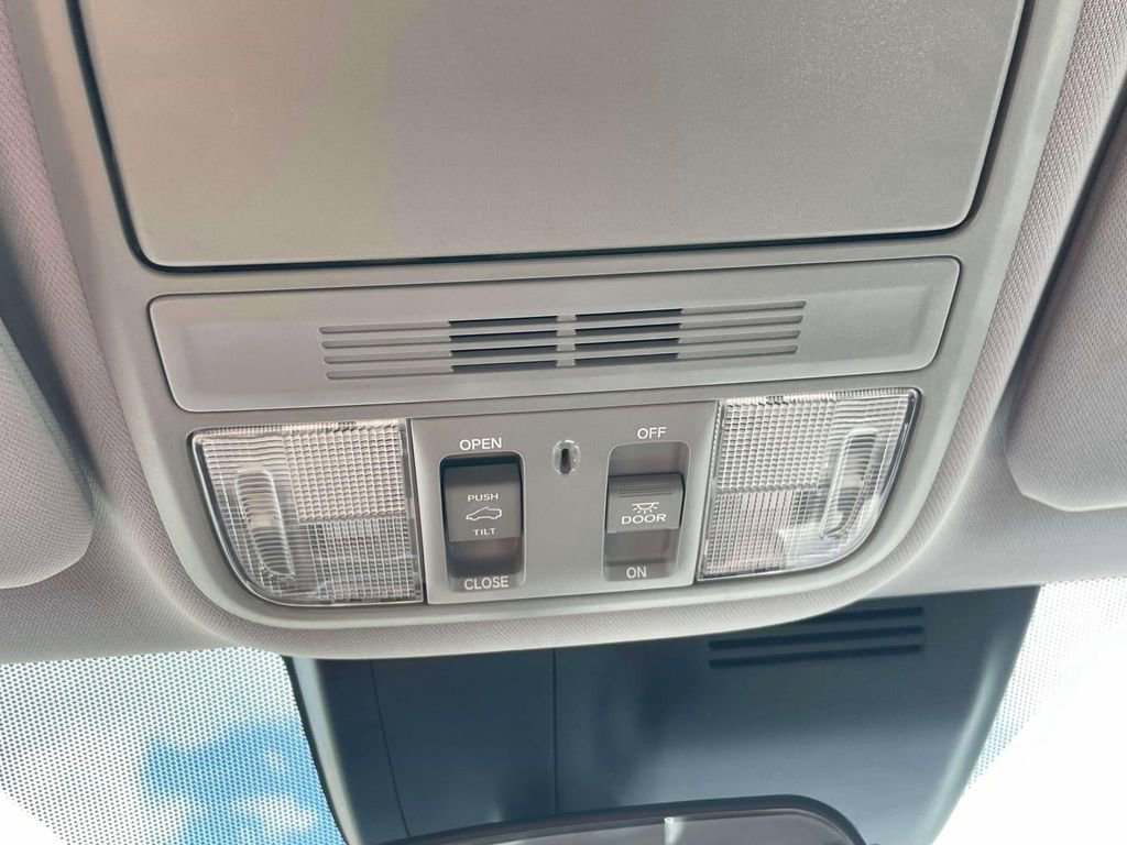 Used 2019 Honda CR-V EX image 31