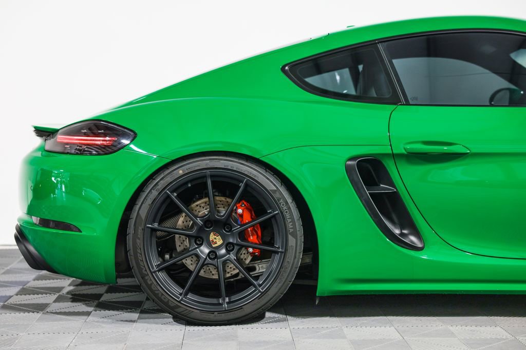Used 2022 Porsche 718 Cayman GTS image 2