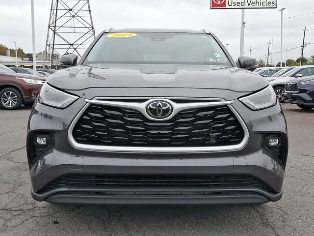 Used 2024 Toyota Highlander XLE image 31