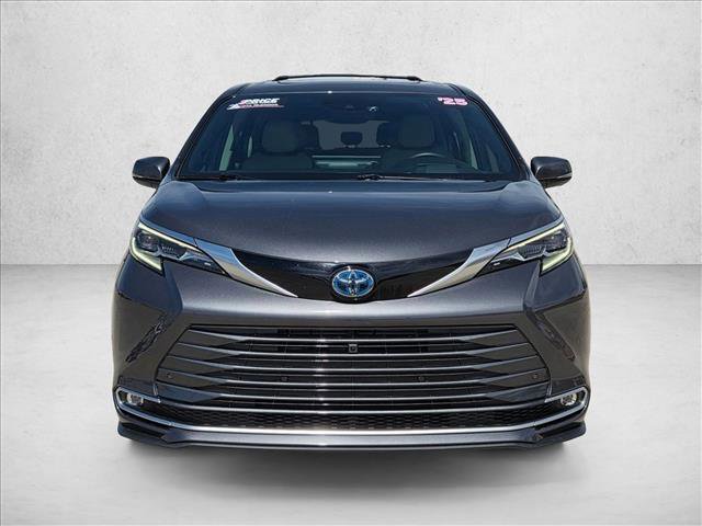 Used 2025 Toyota Sienna Platinum AWD/4WD video 2