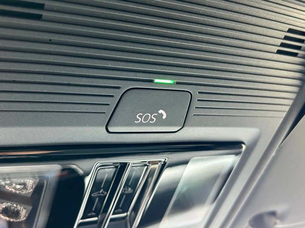 New 2026 Volkswagen Tiguan SE R-Line FWD image 27