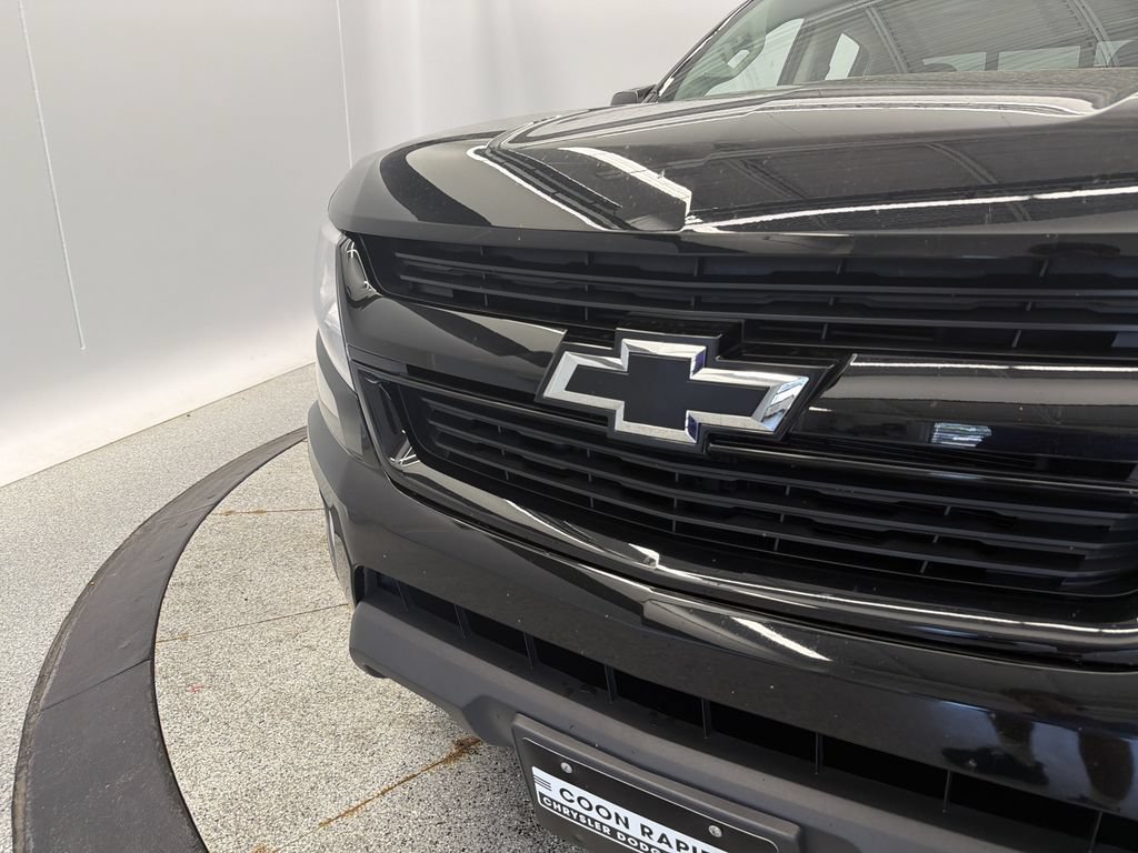 Used 2020 Chevrolet Colorado Z71 w/ Z71 Midnight Edition AWD/4WD image 13