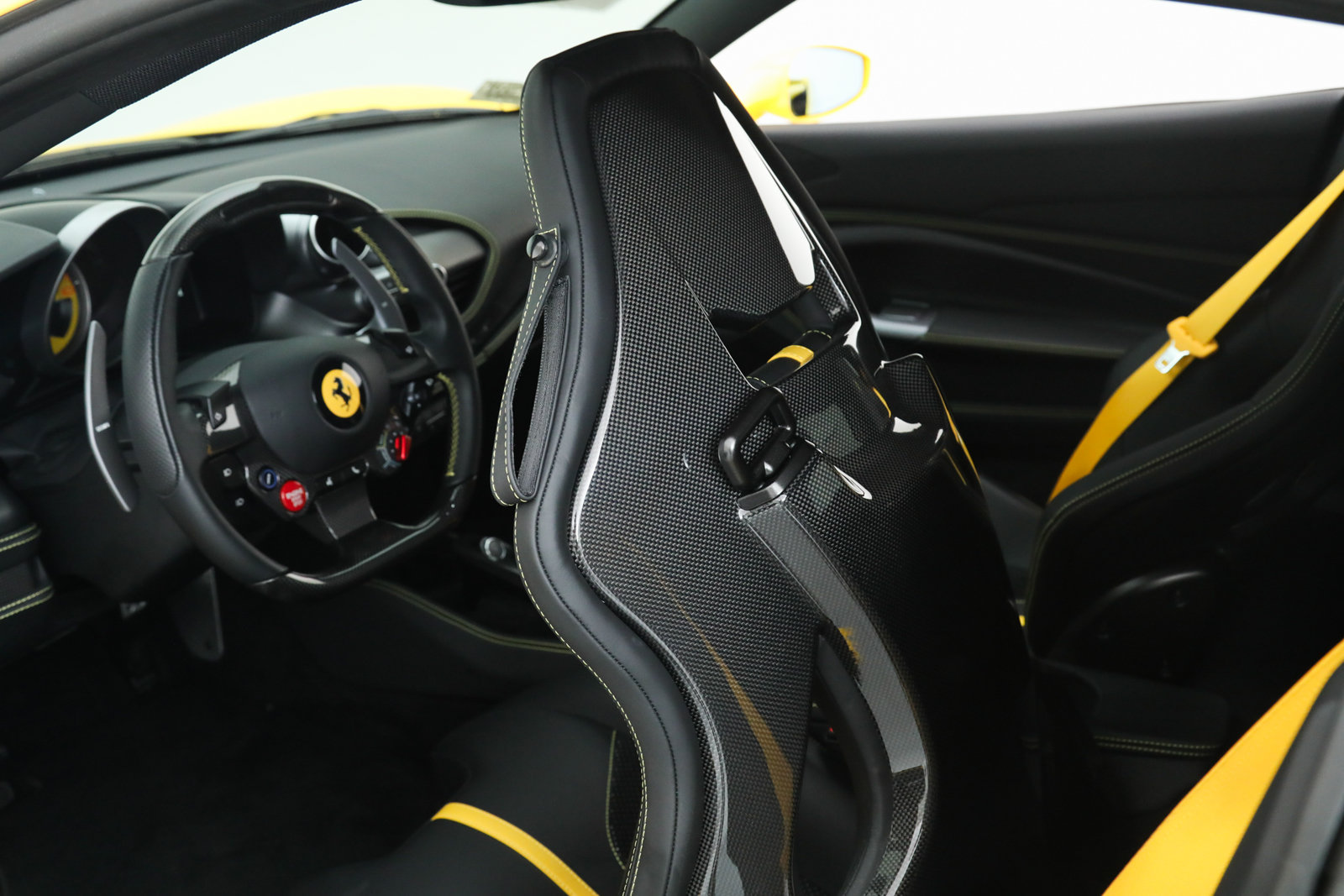 Certified 2022 Ferrari F8 Tributo RWD image 26