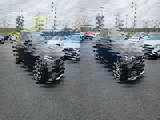 Used 2022 Mercedes-Benz E 350 Sedan image 3