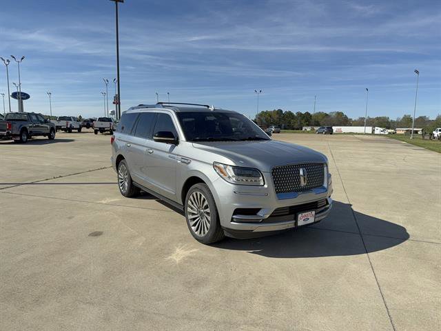 Used 2020 Lincoln Navigator Reserve w/ Luxury Package image 2