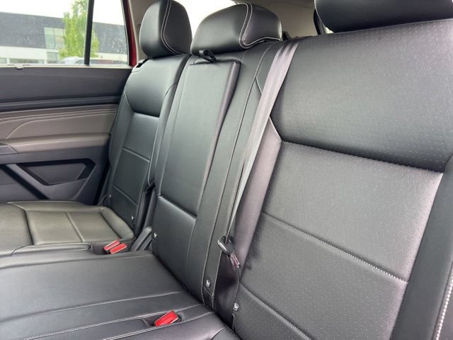 Used 2023 Volkswagen Atlas SEL AWD/4WD image 35
