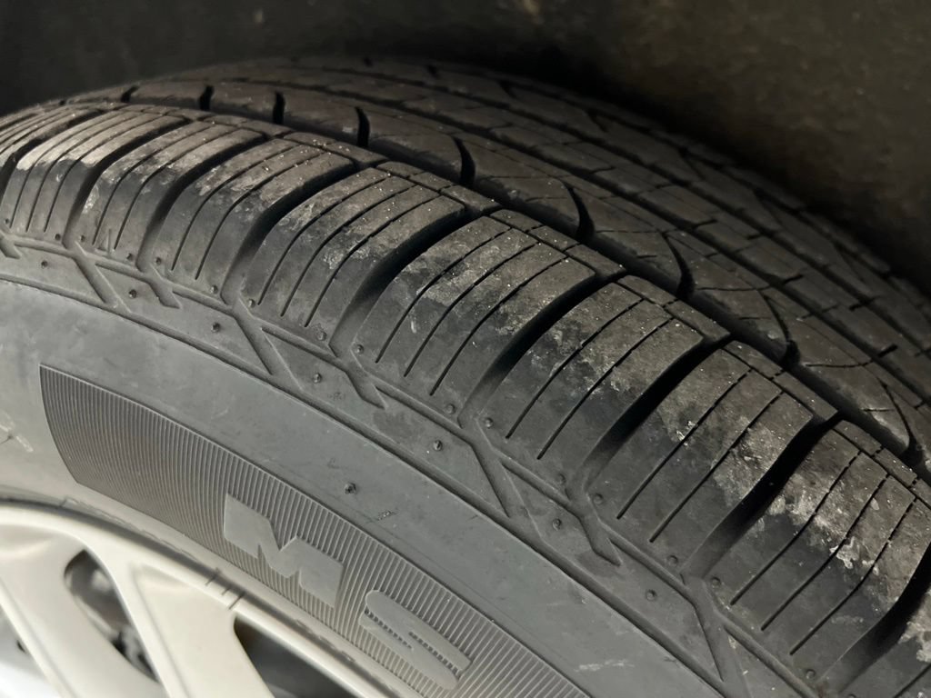 Used 2023 Chrysler Pacifica Touring-L FWD image 39