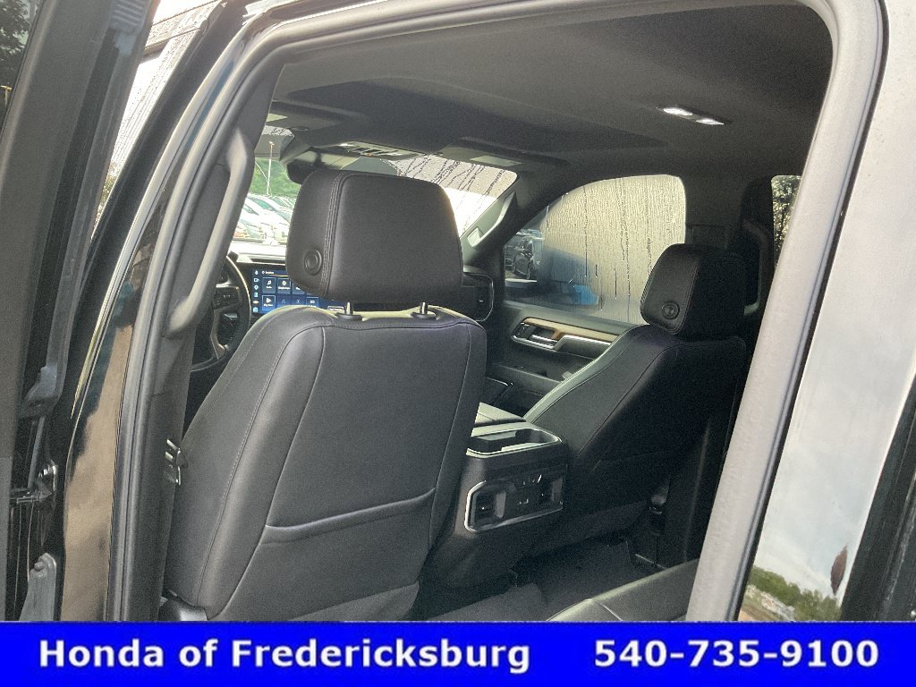Used 2024 Chevrolet Silverado 2500 High Country w/ Midnight Edition AWD/4WD image 25