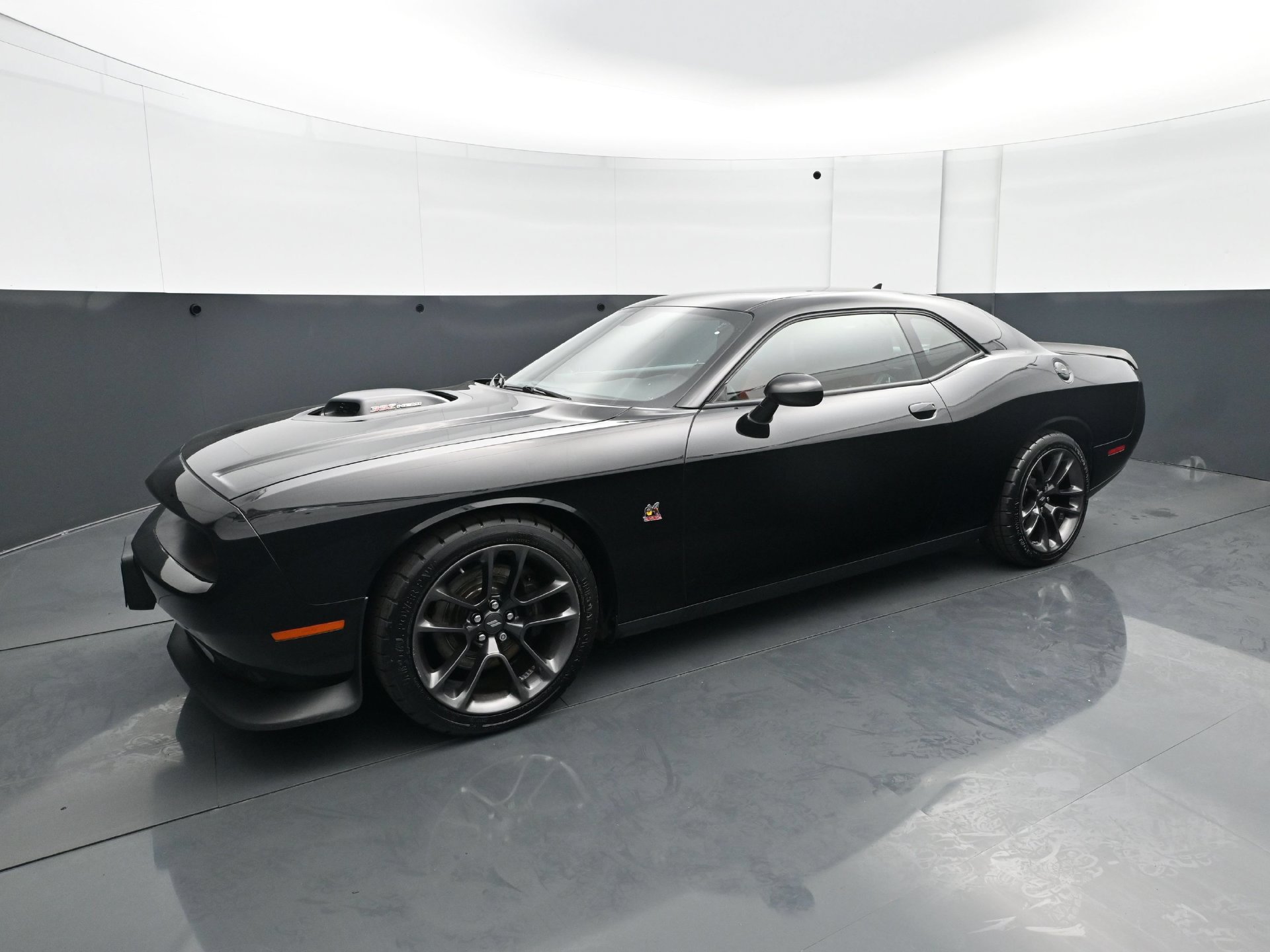 Used 2021 Dodge Challenger R/T Scat Pack w/ Shaker Package RWD image 2