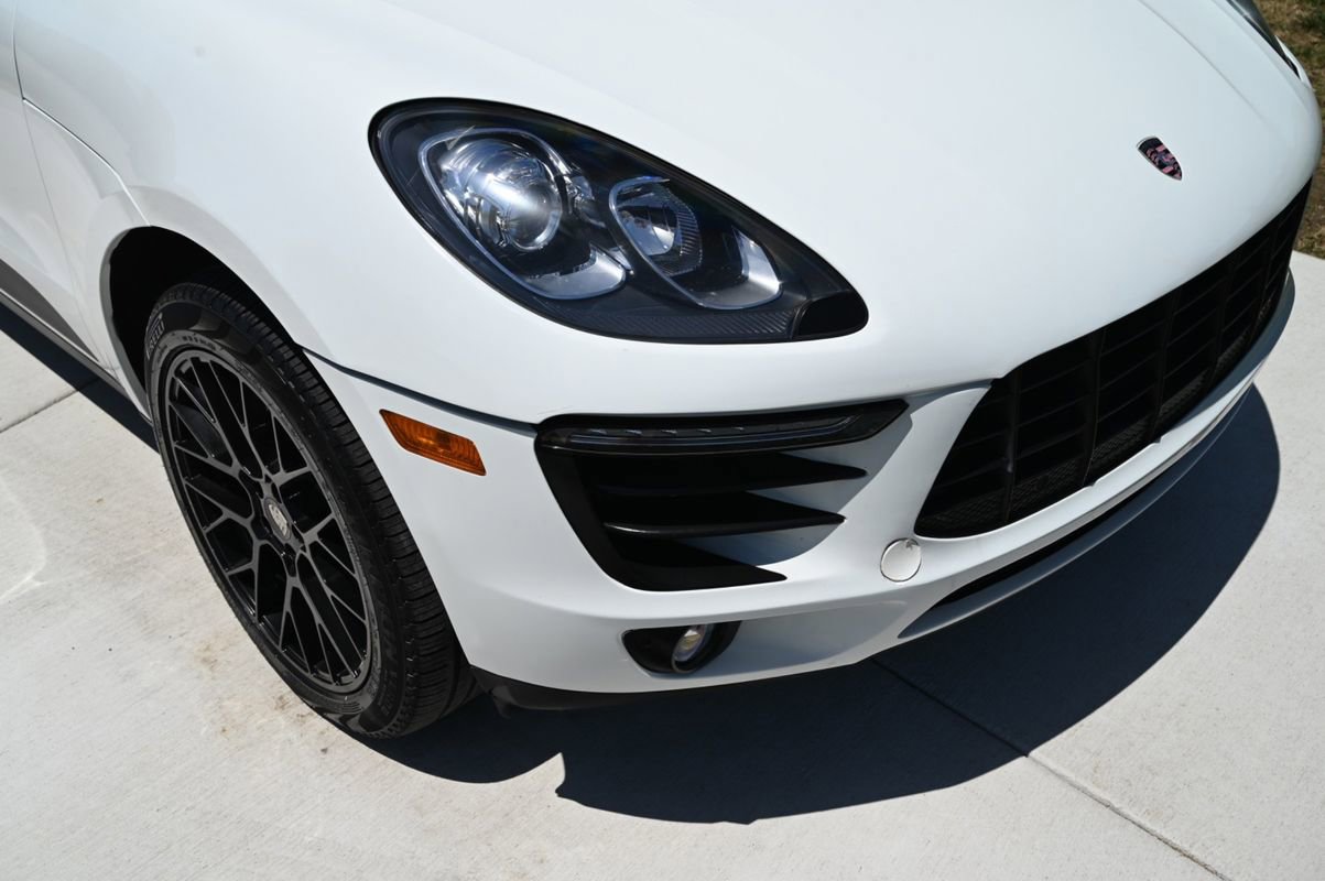 Used 2018 Porsche Macan S image 11