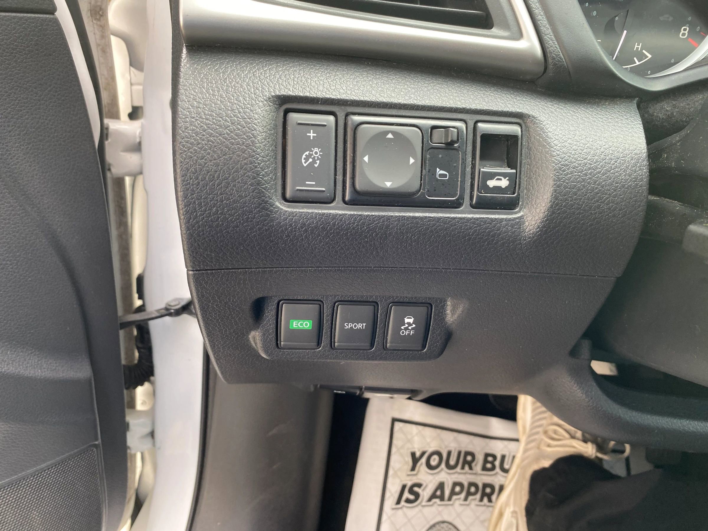 Used 2018 Nissan Sentra SR w/ SR Midnight Edition Package image 24