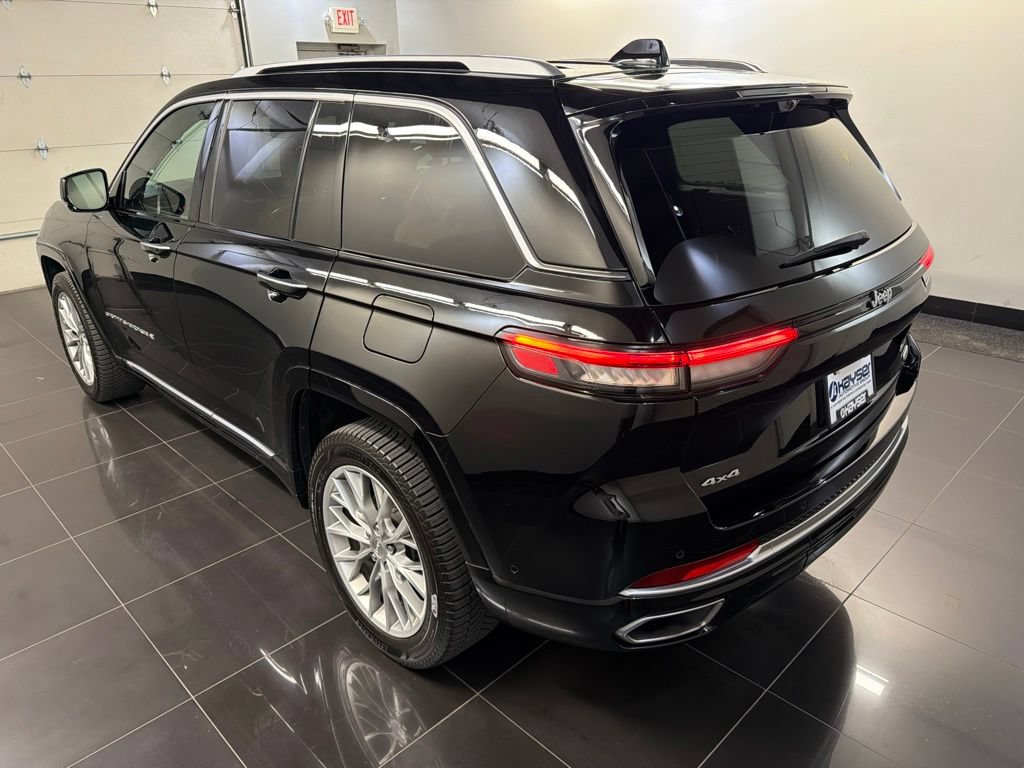 Used 2023 Jeep Grand Cherokee Summit w/ Adv Protech Group IV AWD/4WD image 4