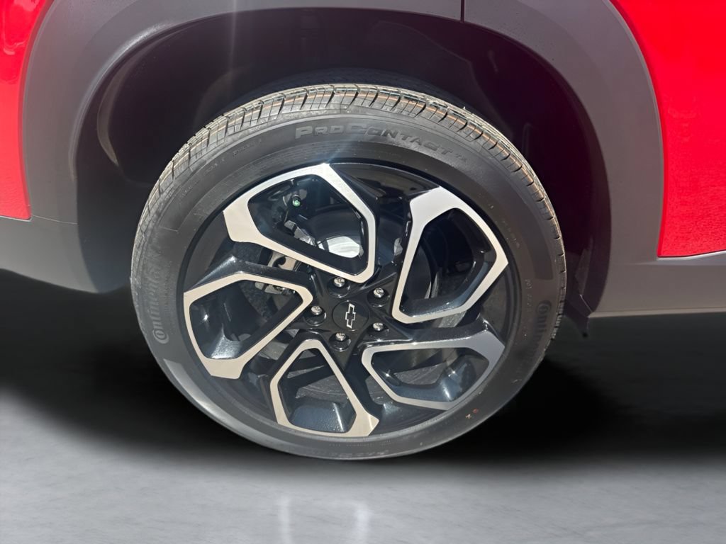 New 2026 Chevrolet Trax RS w/ Sunroof Package FWD image 33