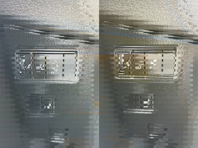 Certified 2024 Toyota Corolla Cross SE image 29