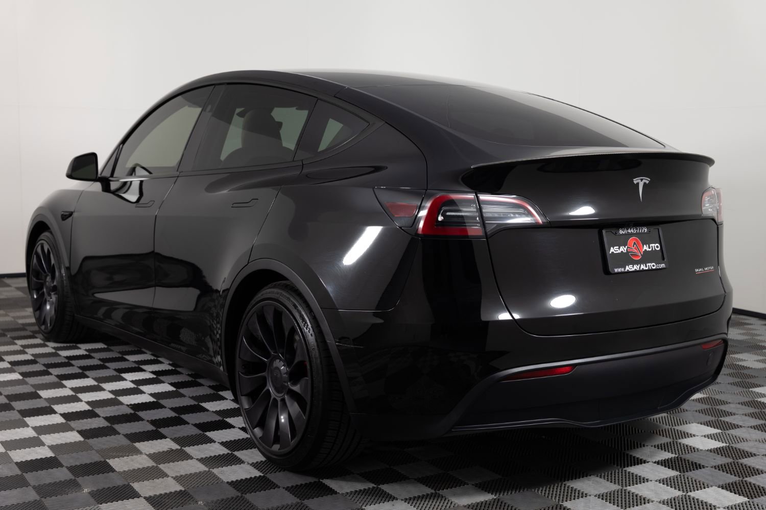Used 2024 Tesla Model Y Performance AWD/4WD image 5