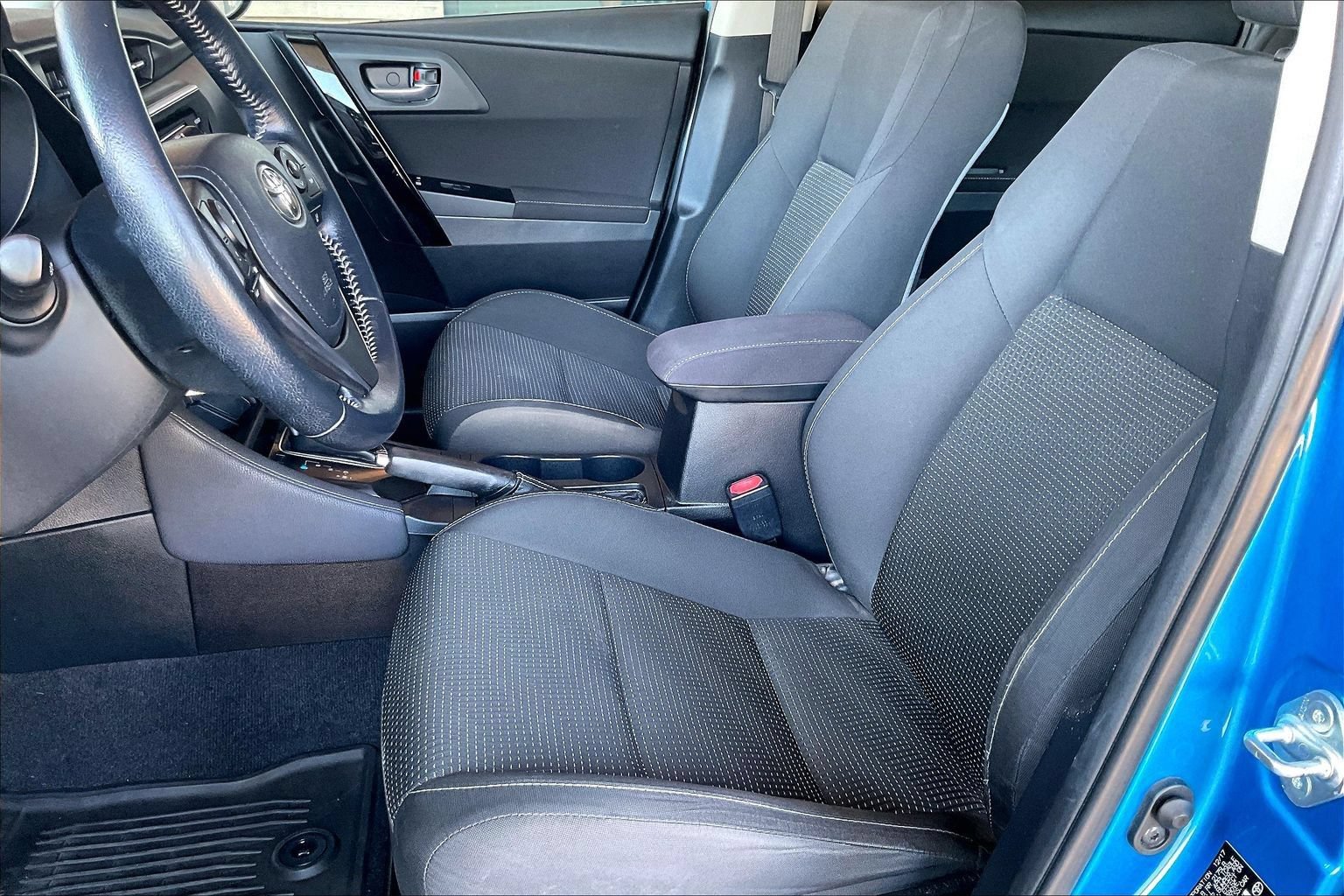 Used 2018 Toyota Corolla iM w/ All-Weather Mat Package FWD image 19