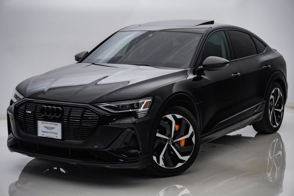 Used 2022 Audi e-tron Premium Plus w/ Premium Plus Package AWD/4WD image 3