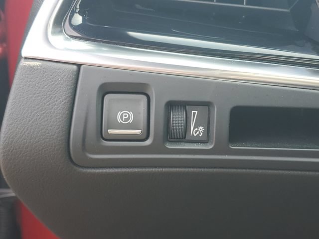 Certified 2025 Cadillac XT6 Luxury FWD image 14