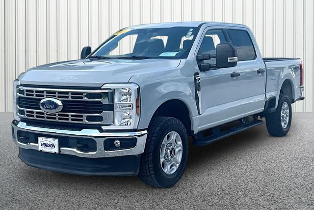 Used 2025 Ford F250 XLT AWD/4WD image 2
