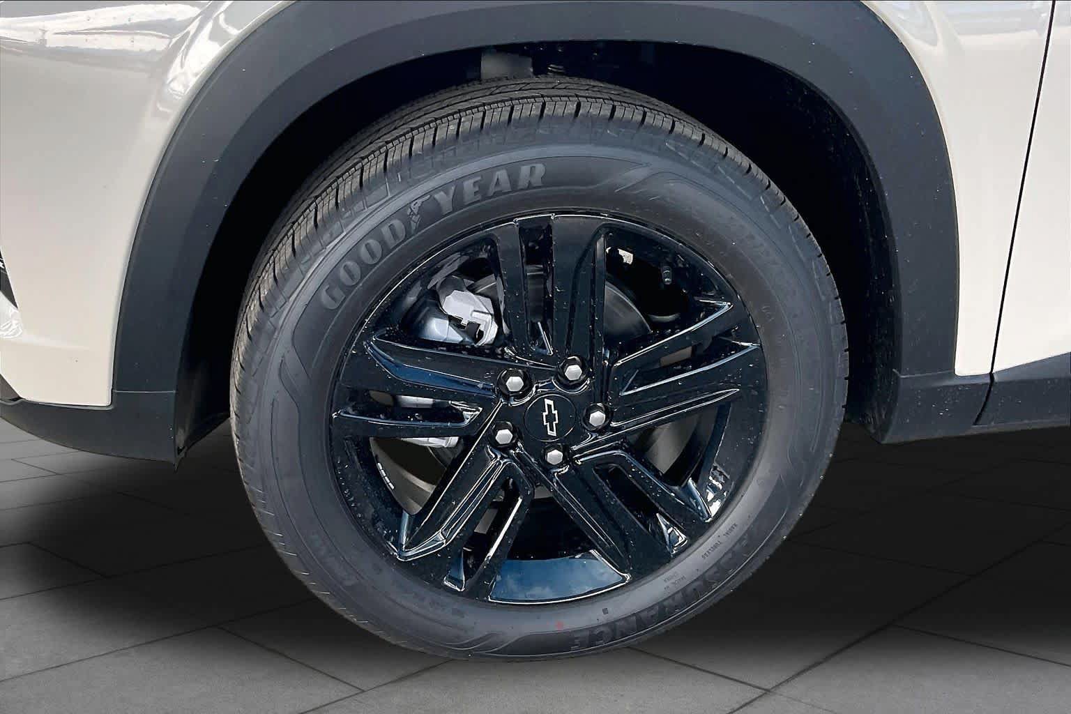 New 2026 Chevrolet Trax ACTIV w/ Driver Confidence Package FWD image 11