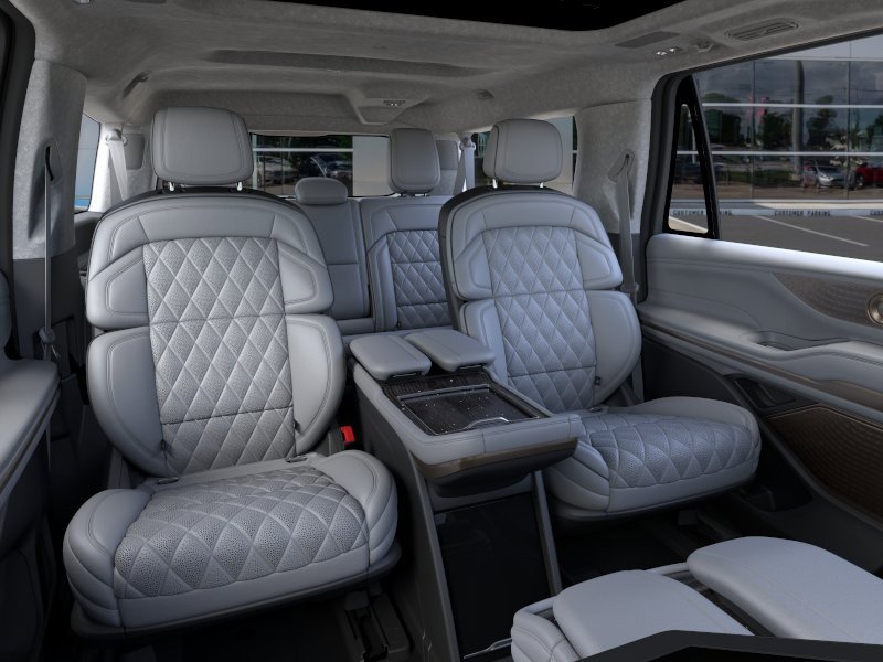 New 2026 Lincoln Navigator L Black Label w/ Black Label Special Edition AWD/4WD image 11