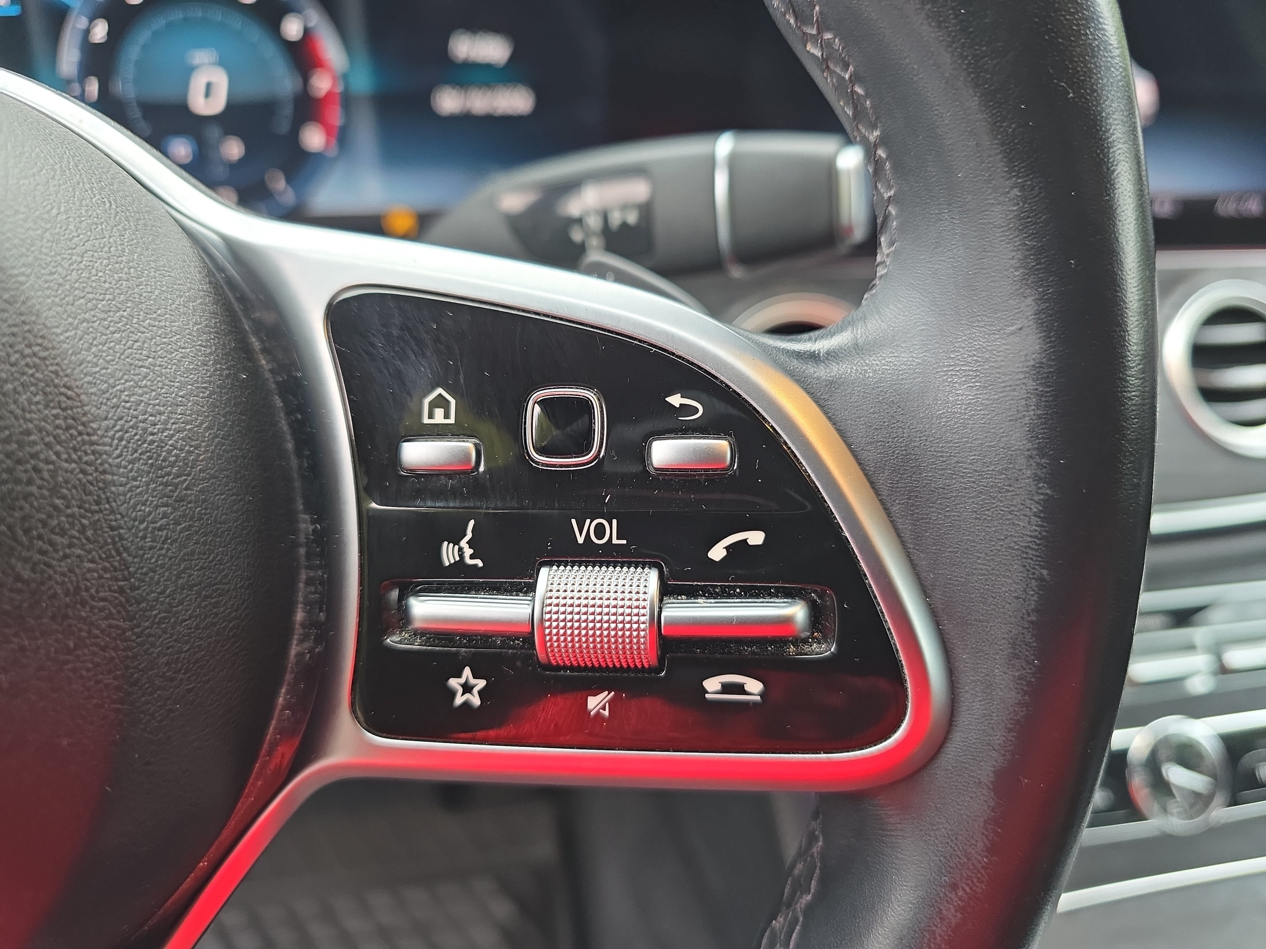 Used 2020 Mercedes-Benz E 350 Sedan image 17