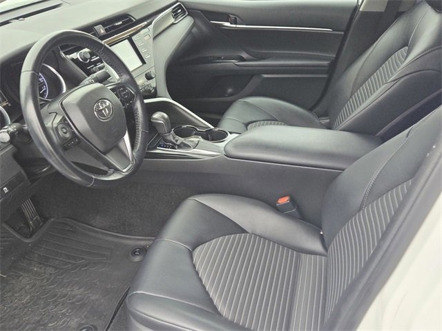 Certified 2019 Toyota Camry SE image 15