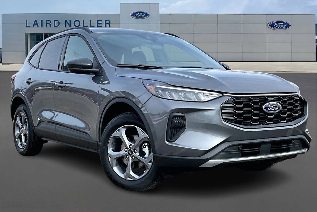 New 2026 Ford Escape ST-Line w/ Cold Weather Package image 2