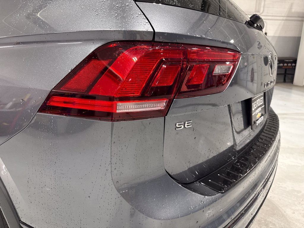 Used 2024 Volkswagen Tiguan SE R-Line FWD image 56
