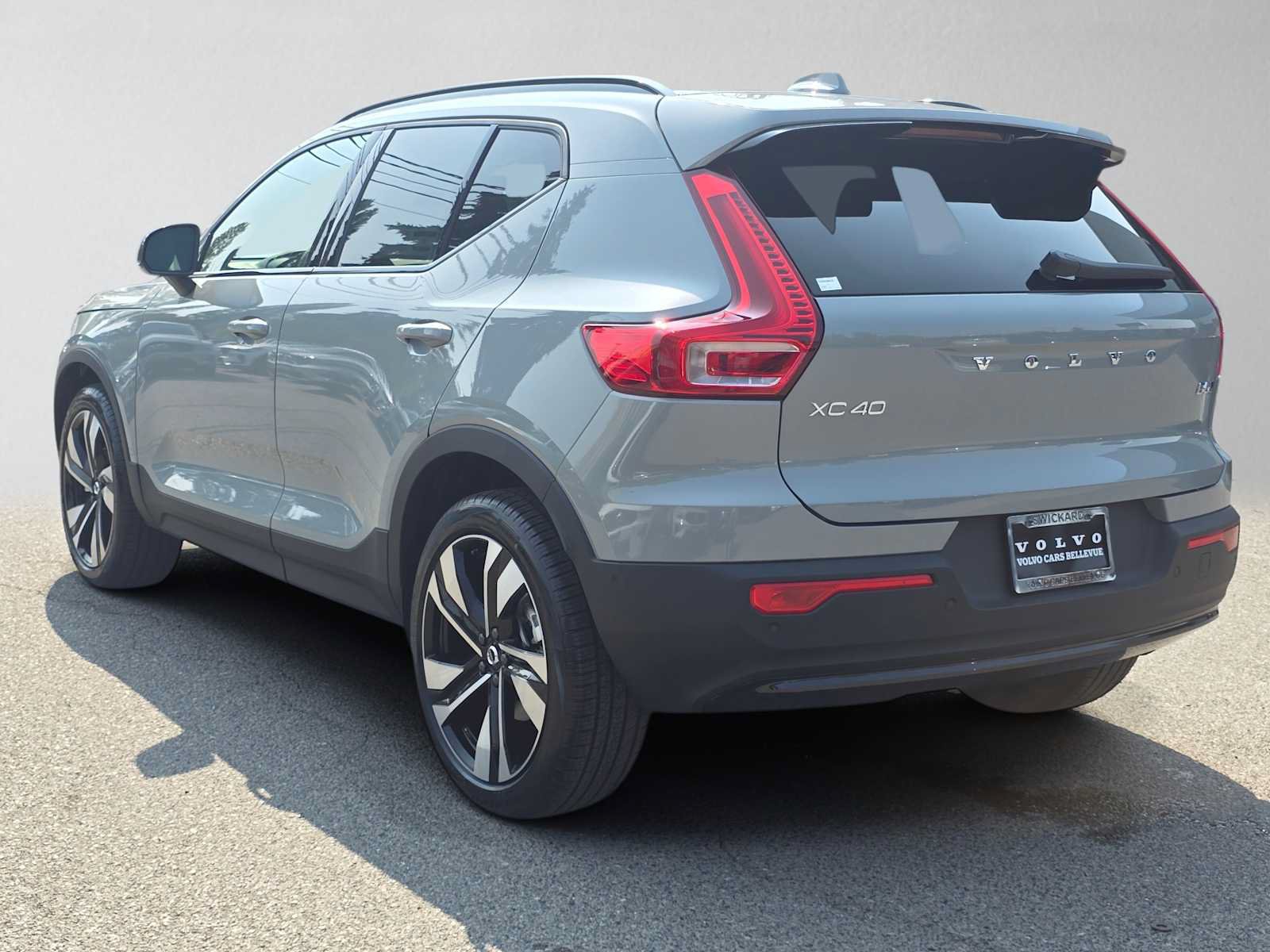 New 2026 Volvo XC40 B5 Ultra w/ Protection Package Premier AWD/4WD image 5